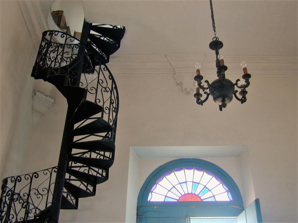 Interior del espacio Torre de Letras en el Instituto Cubano del Libro,antiguo Palacio del Segundo Cabo. Foto cortesía de Gonzalo